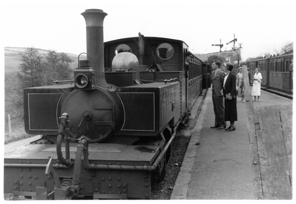 Train at Lynton