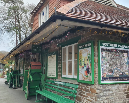 Christmas lights on station